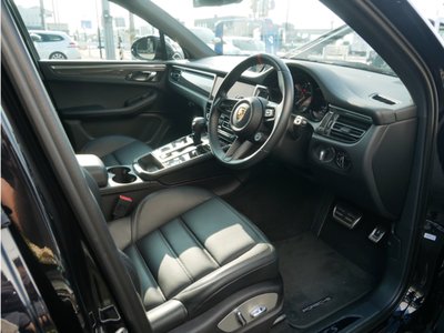 صورة 6 لـ 2024 Porsche MACAN