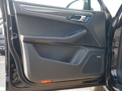 صورة مصغرة 40 لـ 2024 Porsche MACAN