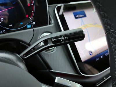 MERCEDES-BENZ E-CLASS - 9