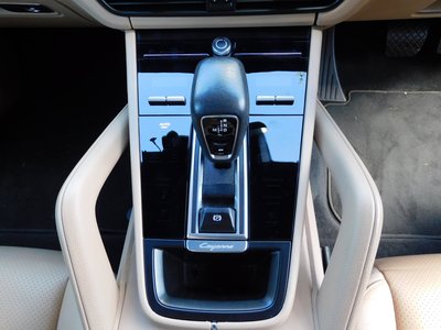 صورة 6 لـ 2018 Porsche CAYENNE