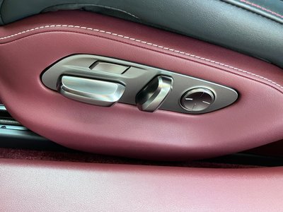 صورة مصغرة 40 لـ 2025 Lexus LS