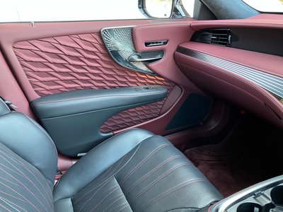 صورة مصغرة 46 لـ 2025 Lexus LS