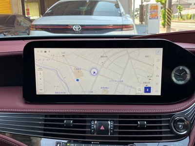 2025 LEXUS LS photo 8