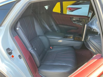 صورة مصغرة 19 لـ 2025 Lexus LS