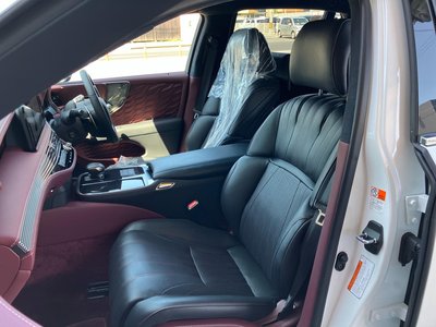 صورة مصغرة 38 لـ 2025 Lexus LS