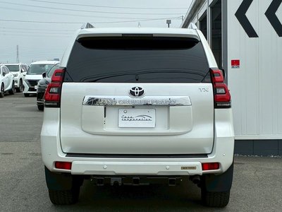 TOYOTA LAND CRUISER PRADO - 8