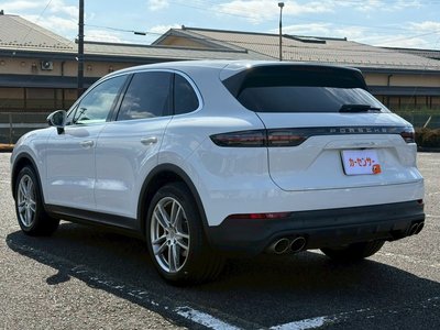 PORSCHE CAYENNE - 10