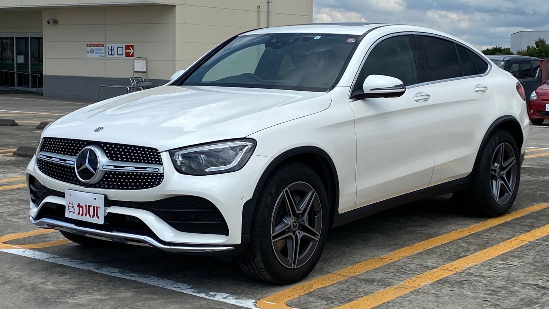 MERCEDES-BENZ GLC-CLASS GLC220D 4MATIC COUPE AMG LINE - View 1