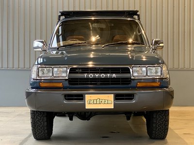 TOYOTA LAND CRUISER 80 - 9