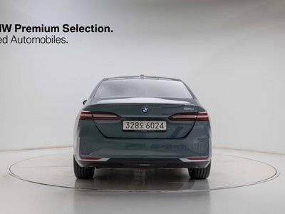 BMW 5 SERIES - 4