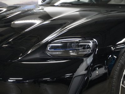 PORSCHE TAYCAN - 6