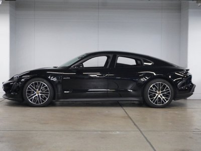 PORSCHE TAYCAN - 3