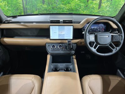 LAND ROVER DEFENDER - 2
