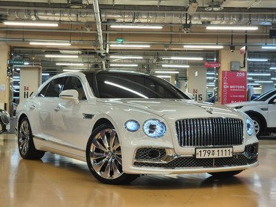 2022 Bentley FLYING SPUR photo 2