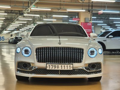 2022 Bentley FLYING SPUR photo 4
