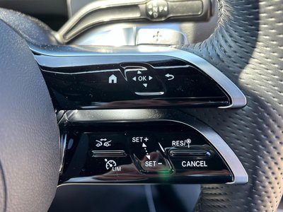 2024 Mercedes-BENZ EQB — миниатюра 11