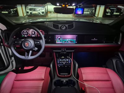 PORSCHE CAYENNE - 5