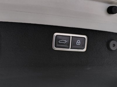 2022 Genesis THE NEW G70 thumbnail 30