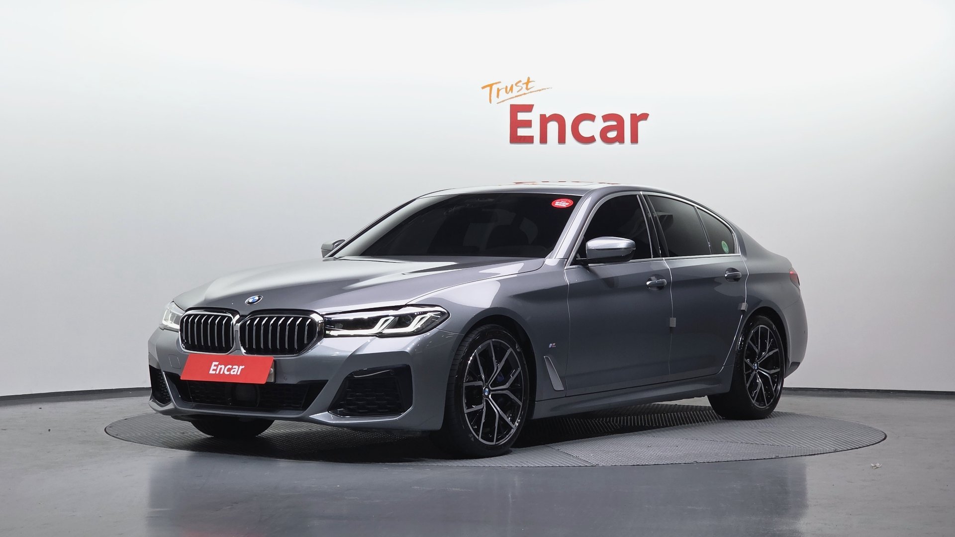 BMW 5 SERIES - View 1