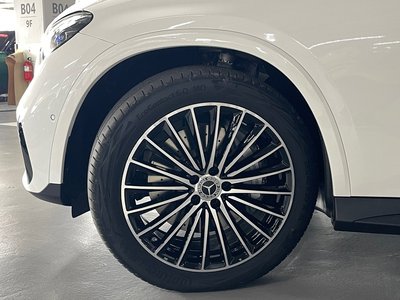 2026 Mercedes-BENZ GLC photo 4