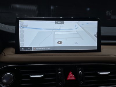 2022 Genesis THE NEW G70 — миниатюра 21