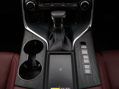 صورة مصغرة 31 لـ 2022 Lexus LX