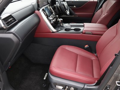 صورة مصغرة 49 لـ 2022 Lexus LX