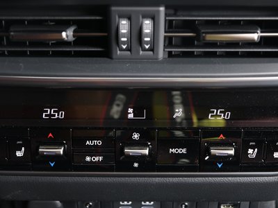 صورة مصغرة 58 لـ 2022 Lexus LX