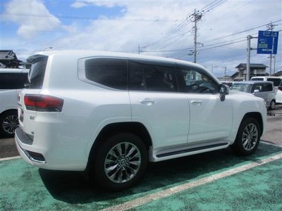 TOYOTA LAND CRUISER 300 - 8