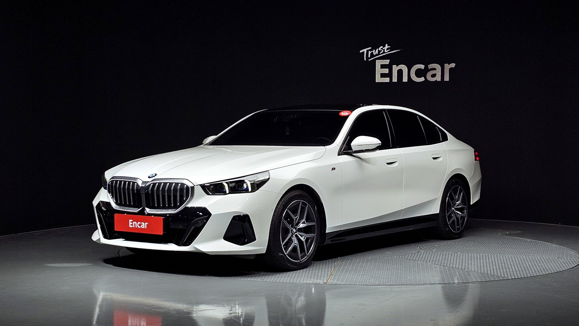 BMW 5 SERIES - View 1