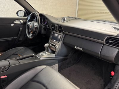 PORSCHE 911 - 6