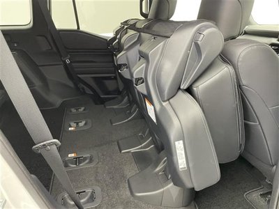 2025 Toyota LAND CRUISER 250 — миниатюра 28
