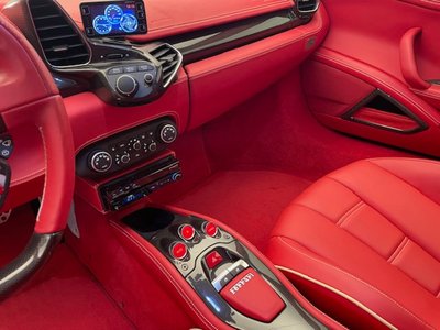2011 FERRARI 458 ITALIA — миниатюра 11