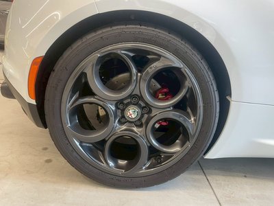 2015 ALFA Romeo 4C — миниатюра 11