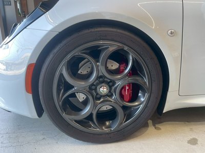 2015 ALFA Romeo 4C — миниатюра 13