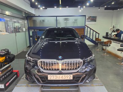 صورة 2 لـ 2024 BMW 5 SERIES