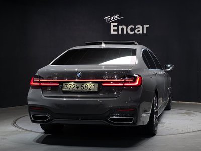 صورة 4 لـ 2021 BMW 7 SERIES