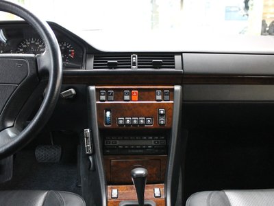 1993 Mercedes-BENZ MEDIUM-CLASS thumbnail 17