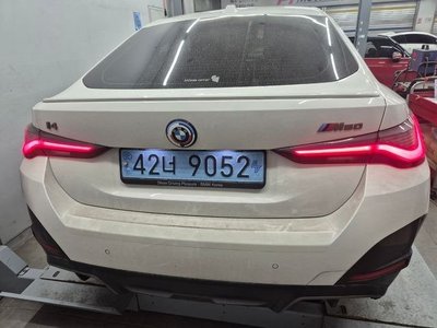 BMW I4 - 4