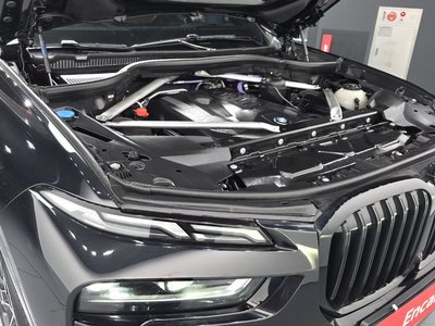 BMW X7 - 7