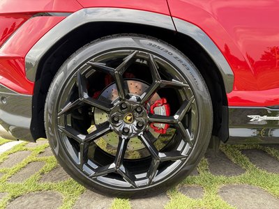 2024 Lamborghini URUS 照片 10