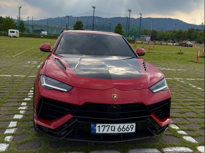 2024 Lamborghini URUS 照片 2
