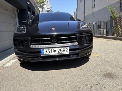 PORSCHE MACAN - 2