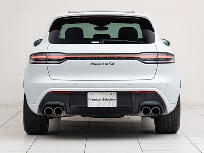 PORSCHE MACAN - 10