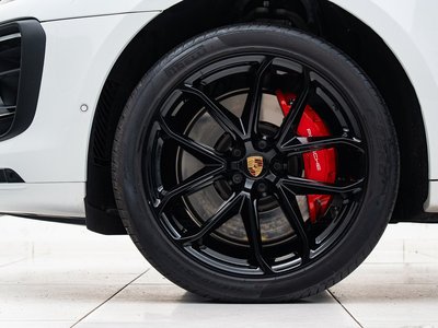 PORSCHE MACAN - 8
