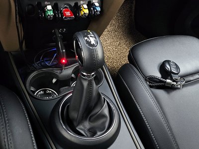 MINI COOPER D COUNTRYMAN - 9