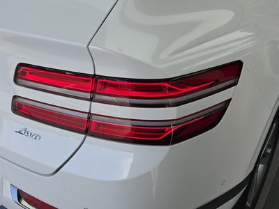 2022 Genesis GV80 photo 10