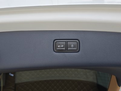 2022 Genesis GV80 thumbnail 29