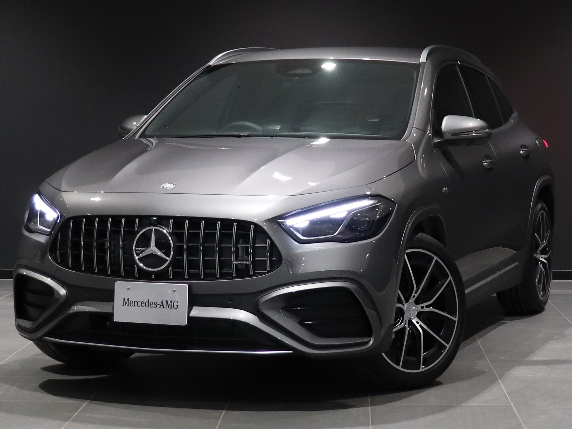 MERCEDES-BENZ GLA AMG - View 1