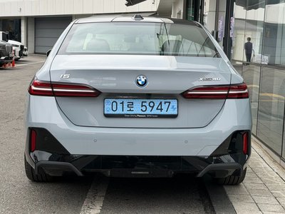 BMW I5 - 3